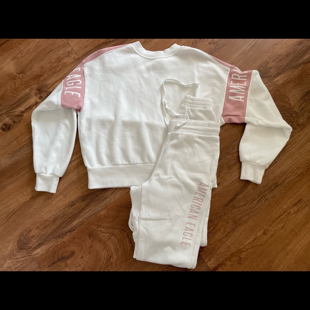 American Eagle sweatsuit